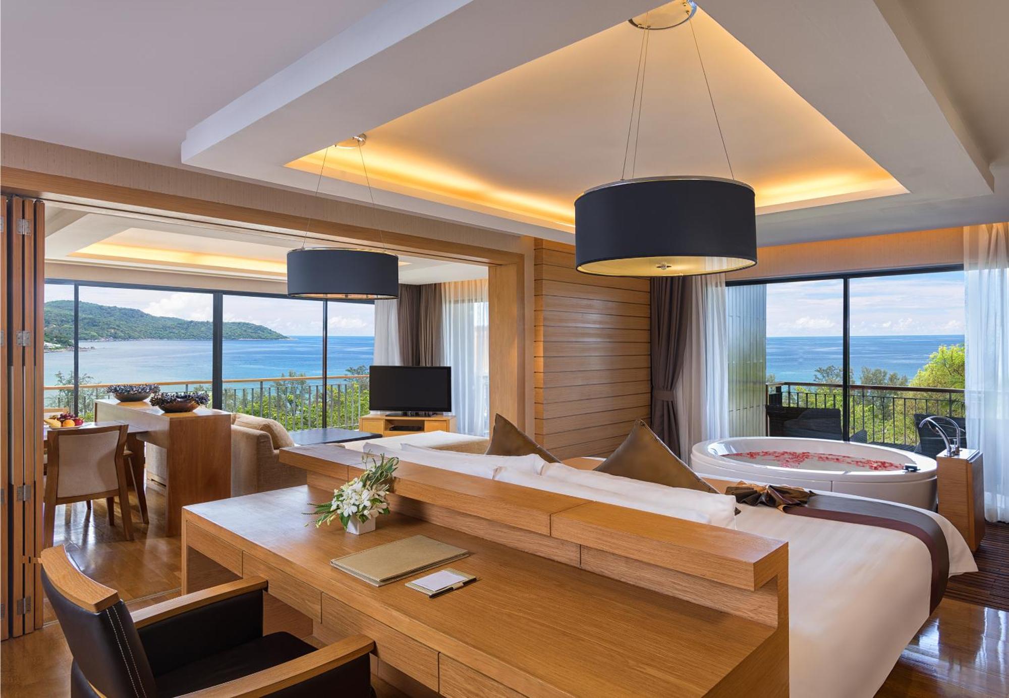 Novotel Phuket Avista And Hotel Kata Beach (Phuket)